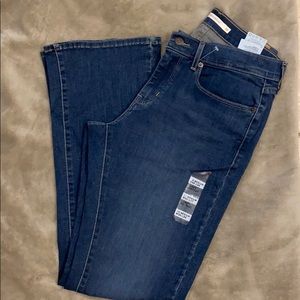 Levi’s Curvy Bootcut Jeans